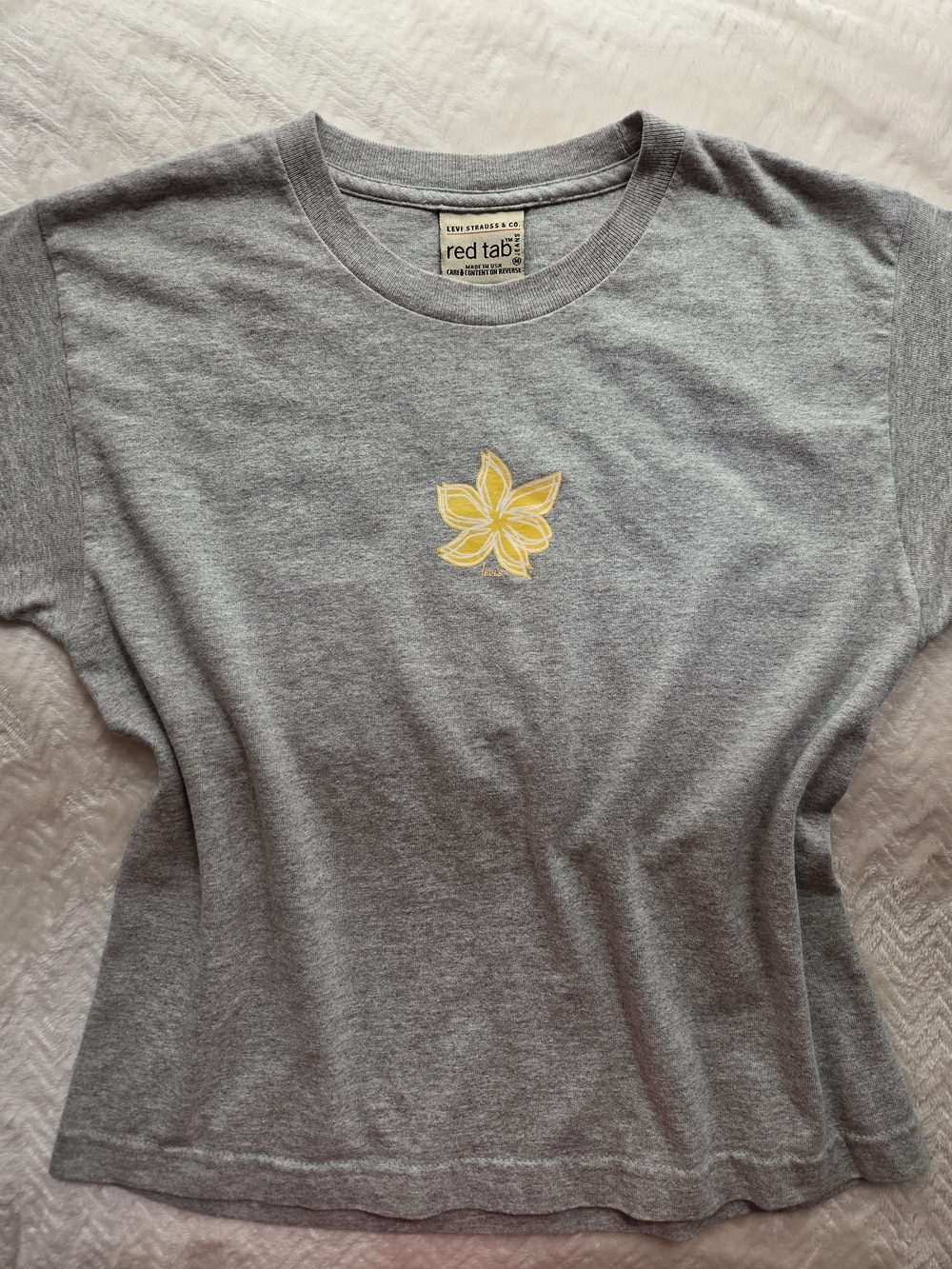 VTG Vintage 90s Levi's Red Tab Jeans Flower T-Shirt Made in USA Women's Medium